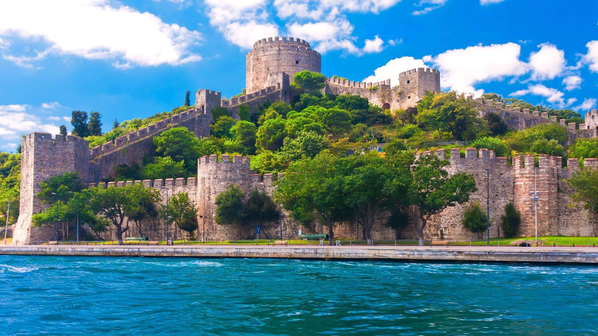 Bosphorus & Two Continents Tour (Full Day)