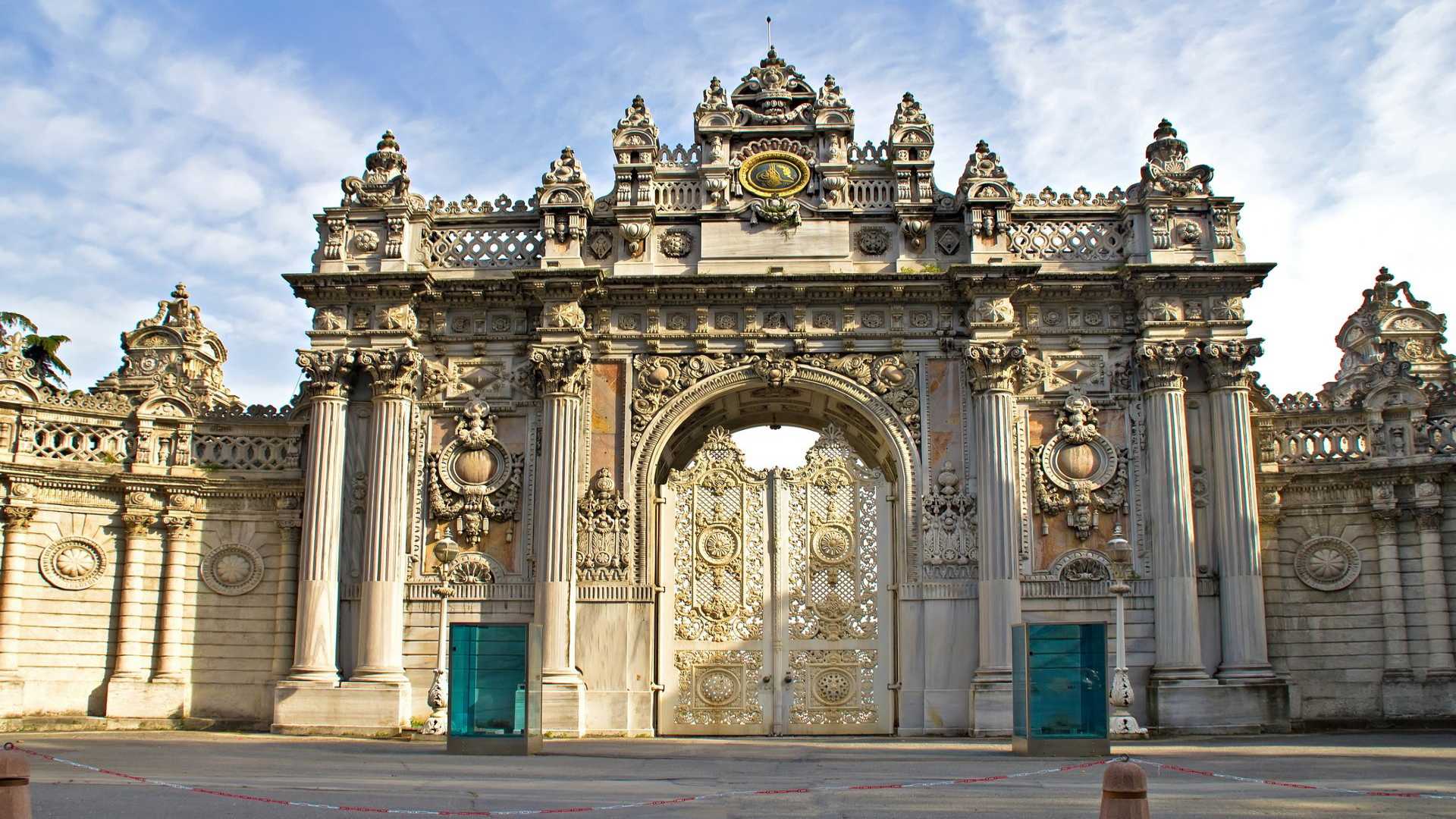 Dolmabahce Palace Tour (Half Day Morning)